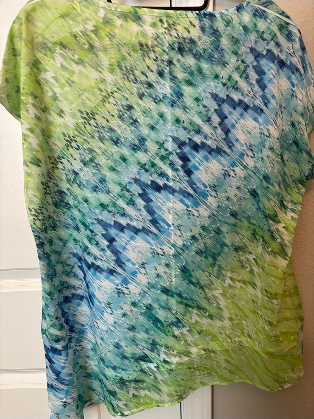 Chico'sWomen's Asymmetrical Tribal Sleeveless Blouse Like New - Picture 4 of 9